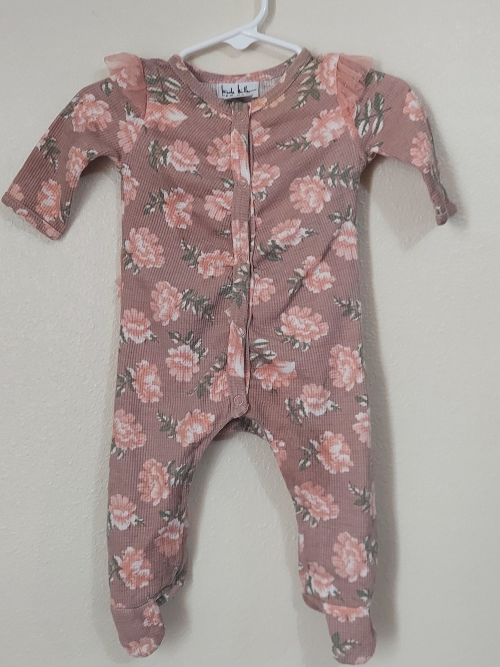 Nicole Miller Mauve Floral Ribbed Footie with Ruffle Shoulders